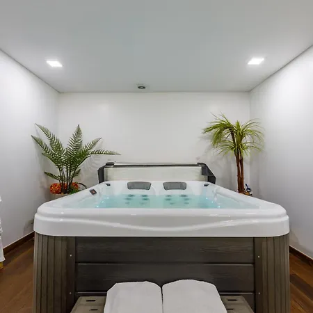 Deluxe Home, Peace & Spa
